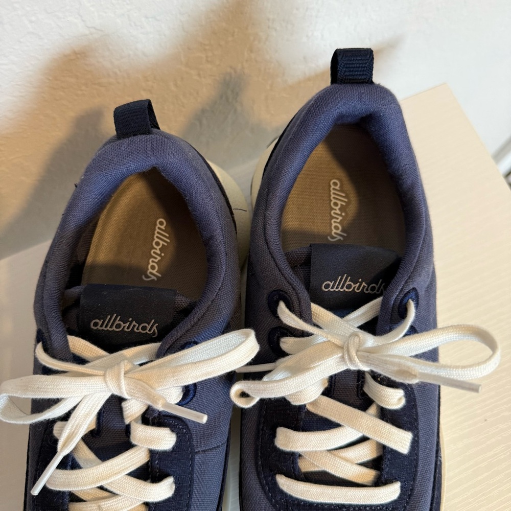 Allbirds Navy Blue Sneakers with White Laces Women’s Size 9 - Picture 4 of 11